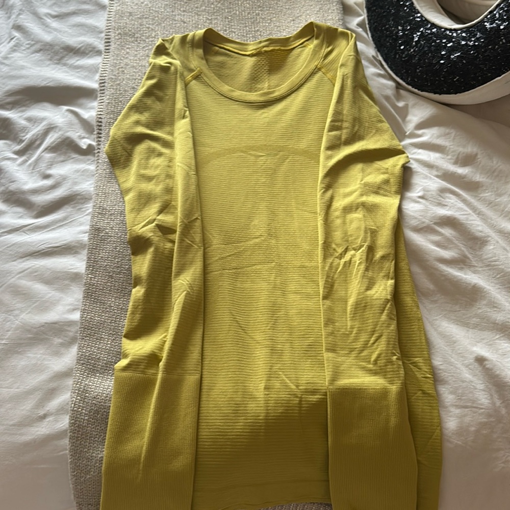 Lululemon Swiftly Tech